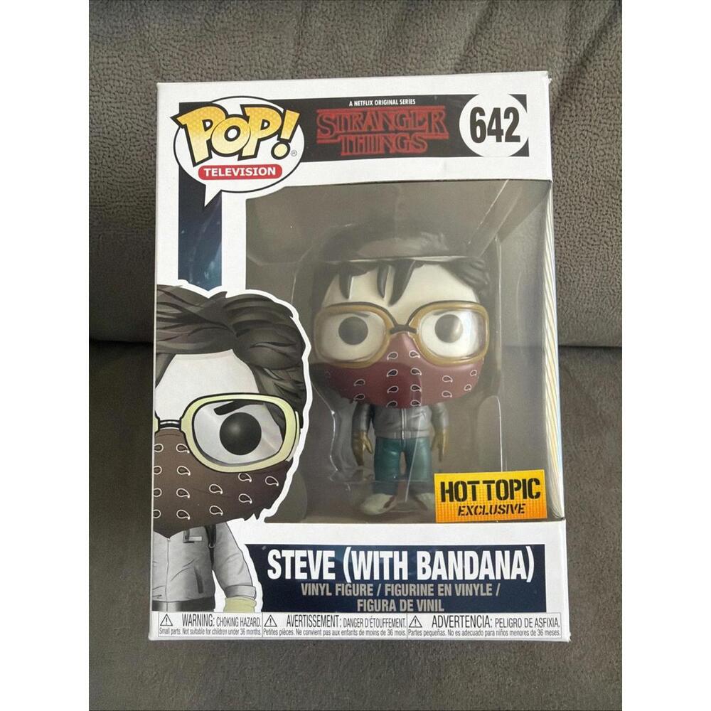 VAULTED Funko Pop! Steve (With Bandana) #642 Hot Topic Exclusive w/ PROTECTOR!